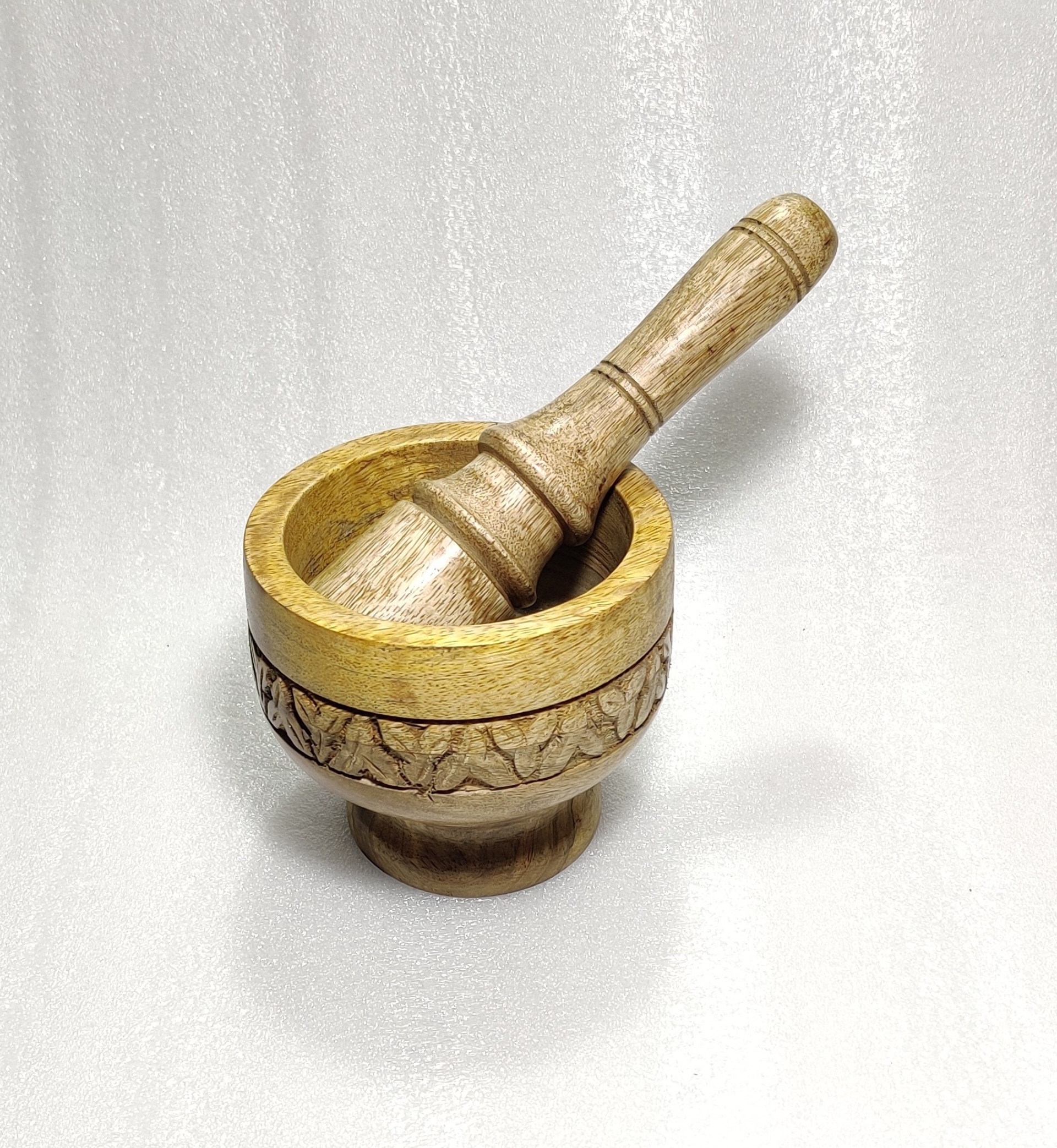 Hand-Carved Leafy Mango Wood Mortar and Pestle (Leafy Pleasure)