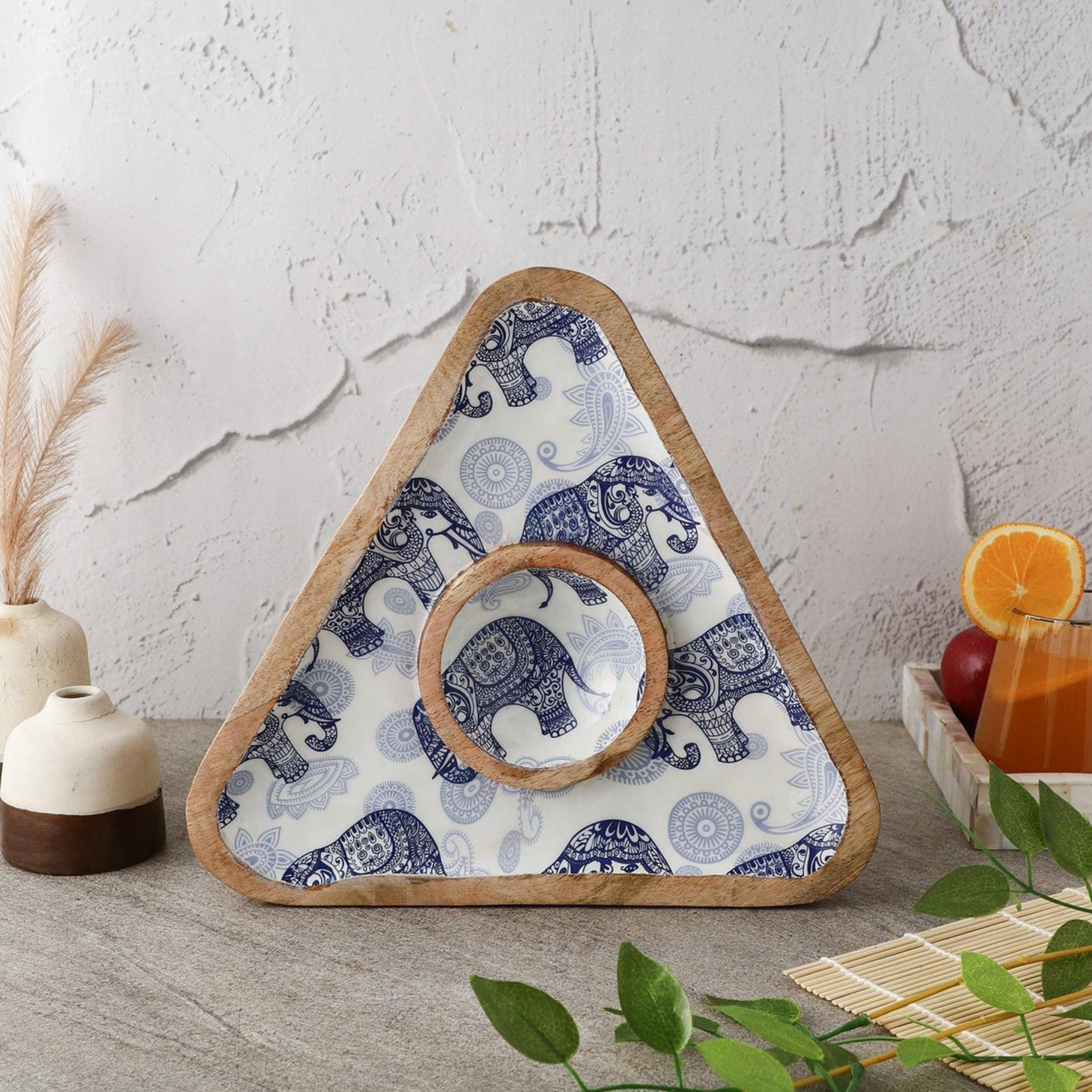 Wooden Triangular Dip bowl Platter (Royal Elephant)