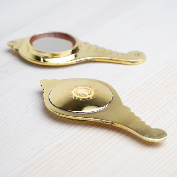 natural and artistic