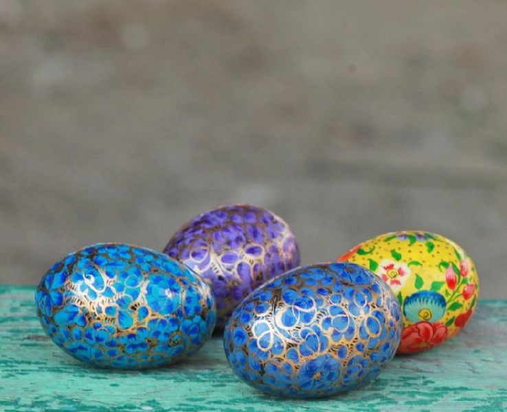 KASHMIRI PAPER MACHE EGGS. DECORATIVE EGGS