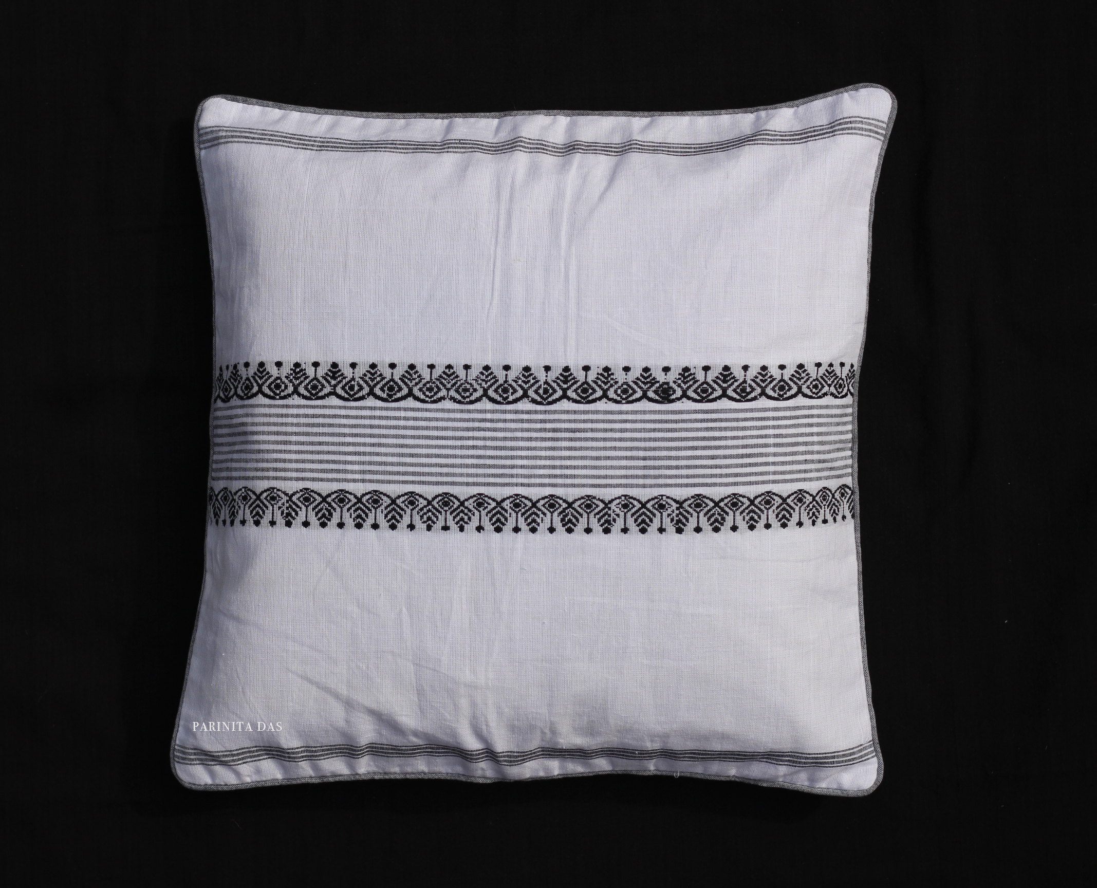 Parwati 100% cotton cushion