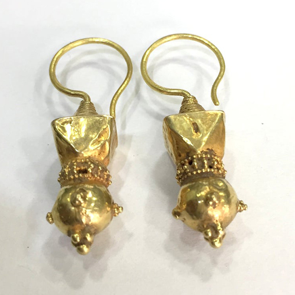 natural and artistic