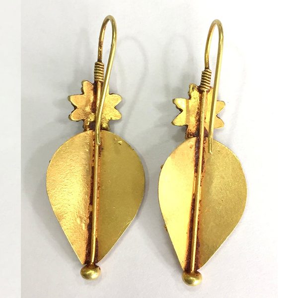 natural and artistic