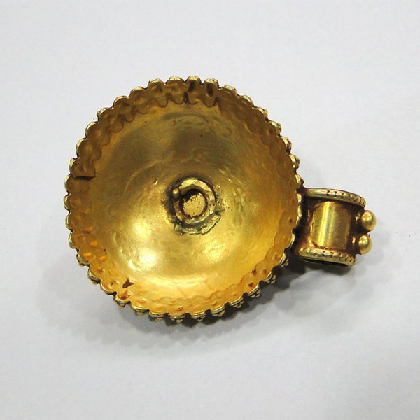 natural and artistic